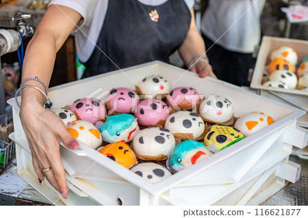 橫濱唐人街的熊貓人 116621877