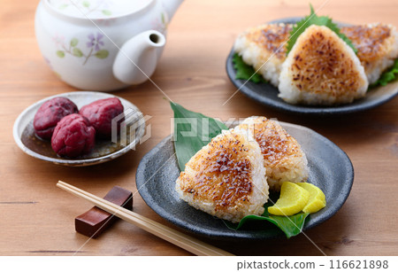 Grilled rice ball Grilled rice ball 116621898