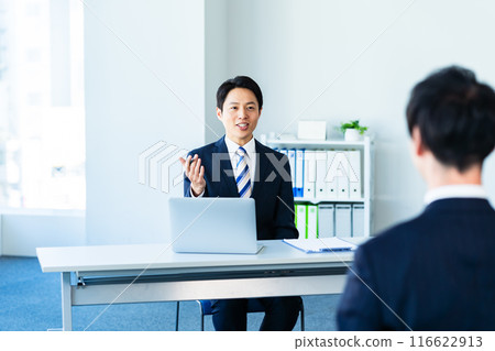 Business people having an interview in the office 116622913