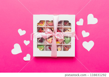 Valentine day composition 116631292