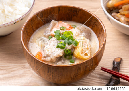 Pork dregs soup 116634331