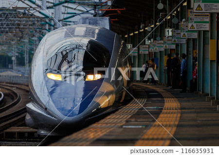 500系新幹線「兒玉號」傍晚抵達車站 500系新幹線「兒玉號」傍晚抵達車站 116635931