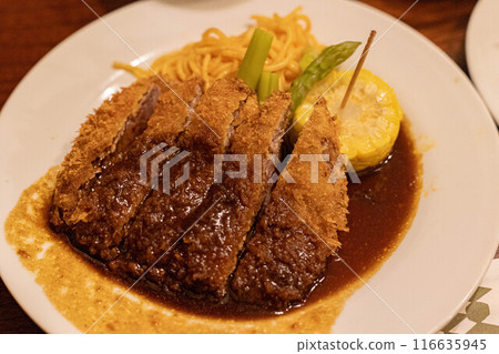 Delicious beef cutlet 116635945