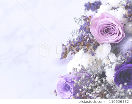 Purple bouquet 116636582