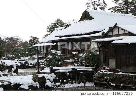 滋賀縣彥根市的“玄宮園雪景” 116637236