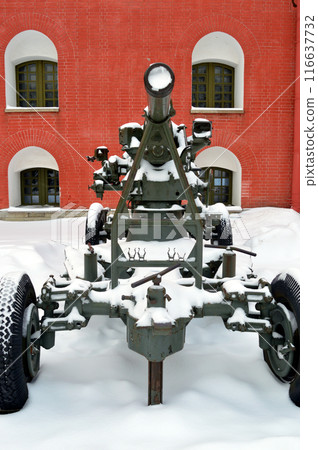 Anti-aircraft gun from the mid-20th century. 116637732