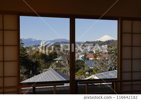 Former Shigeru Yoshida 116642182