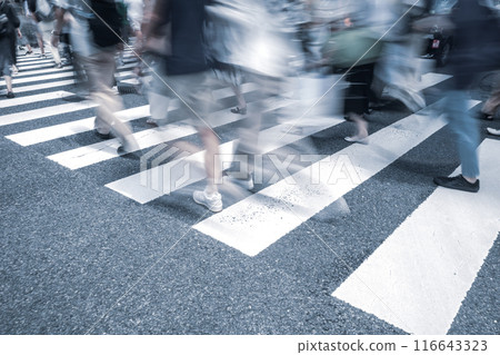 人們過人行橫道 B-5 冷色 116643323