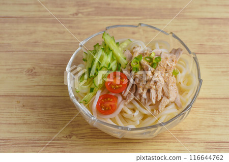 蒸雞冷烏龍麵 116644762