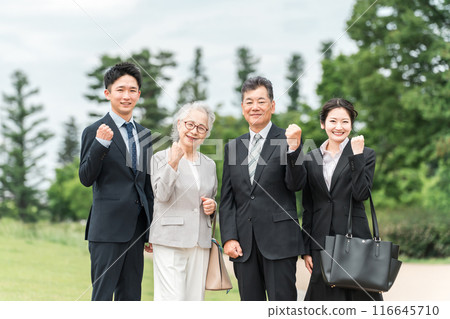 老年人/老年人和西裝年輕人(併購/繼承人/企業繼承/繼承/出售/收購/代際更替) 老年人/老年人和西裝年輕人(併購/繼承人/企業繼承/繼承/出售/收購/代際更替) 116645710