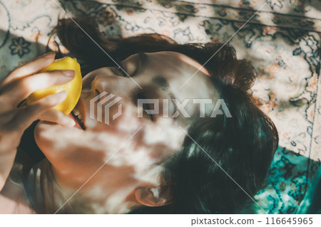 檸檬 女生 女孩 116645965