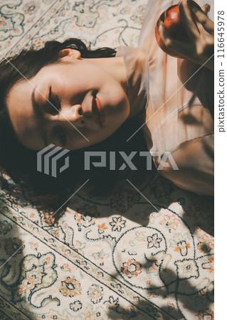 apple, apples, female 116645978