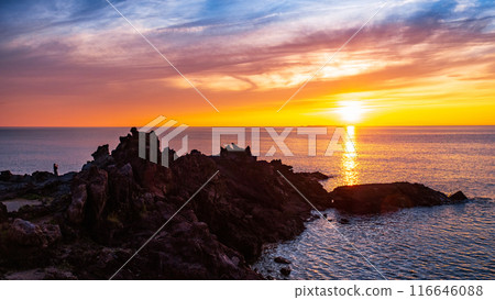 Sixteen Rakan Rocks - Evening Scenery Sixteen Rakan Rocks - Evening Scenery 116646088