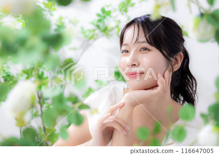 Beauty Image Botanical Young Woman Portrait 116647005