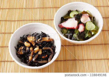 Vinegared Octopus and Boiled Hijiki 116649146