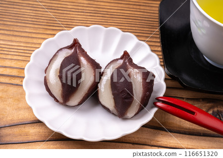 Bean jam mochi 116651320