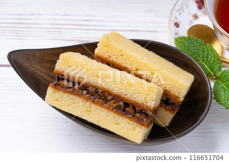 Butter cake 116651704