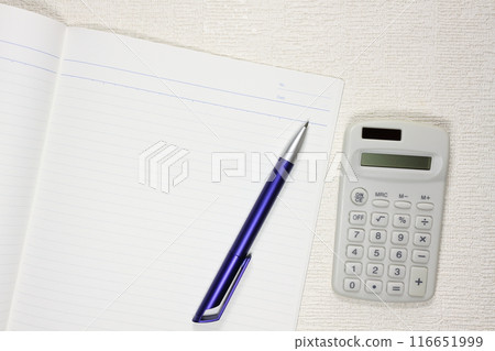 筆記和計算器 116651999