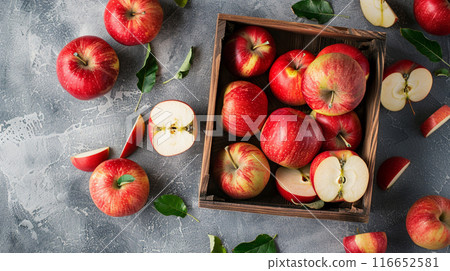 Fresh Red Apples 116652581