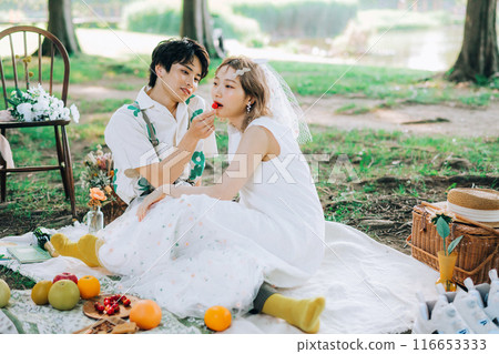 Picnic wedding, pre-wedding photo shoot 116653333