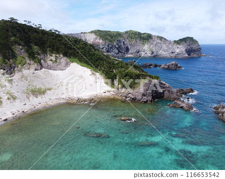 Oura Beach is located on the northeast coast of Shikinejima Island in Tokyo JAPAN and is a sandy and secluded place to relax 116653542
