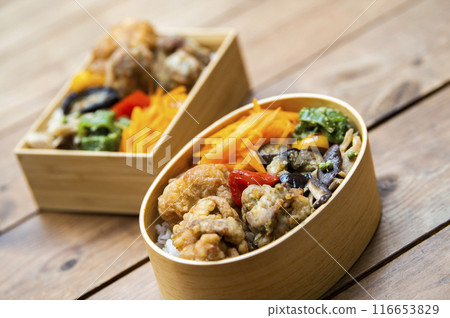 Bending Wage box lunch 116653829