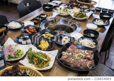 Korean bbq Marinated Grilled Beef Ribs Korean bbq Marinated Grilled Beef Ribs 116654003