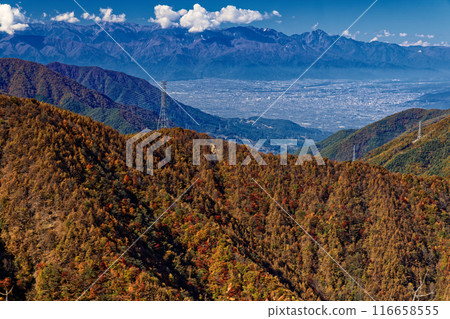 View of autumn foliage from Honsha-ga-maru, the Southern Alps, the Shiramine Sanzan mountains, and Mt. Kaikoma View of autumn foliage from Honsha-ga-maru, the Southern Alps, the Shiramine Sanzan mountains, and Mt. Kaikoma 116658555