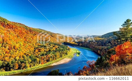 Autumnal mountain scenery and blue sky 116662011
