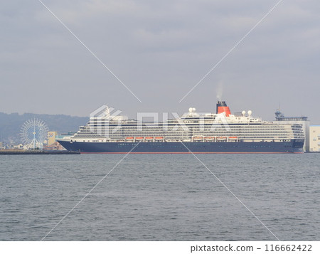 Queen Elizabeth arriving at Shimizu Port, Shizuoka Prefecture, April 116662422