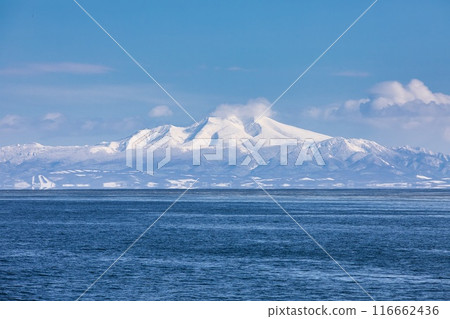 Drift ice and Mt. Kaibetsu Drift ice and Mt. Kaibetsu 116662436