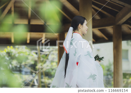 穿著千早的巫女 116669154