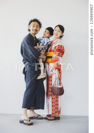 Yukata family Yukata family 116669907