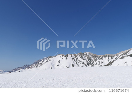 View of Tsurugi-Gozen from Murododaira, Tateyama in early May on the Tateyama Kurobe Alpine Route 116671674