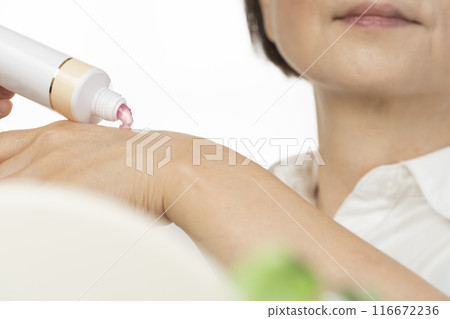 女性手部玻尿酸美容液 116672236