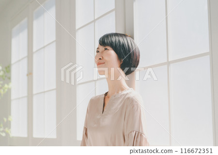 female, females, lady 116672351