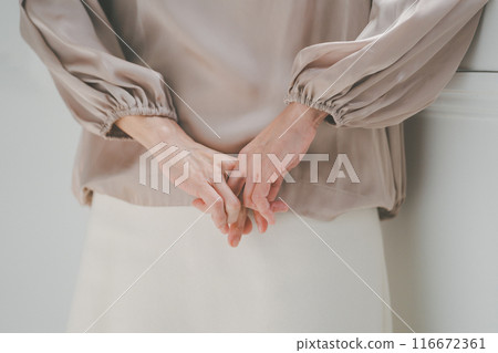 hand, female, females 116672361