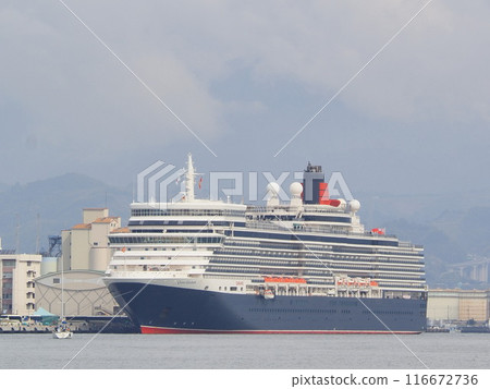 Shizuoka Prefecture, Shimizu Port, Queen Elizabeth, April Shizuoka Prefecture, Shimizu Port, Queen Elizabeth, April 116672736