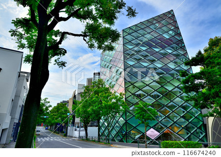 東京南青山的奢侈品牌店Prada青山店風景 116674240