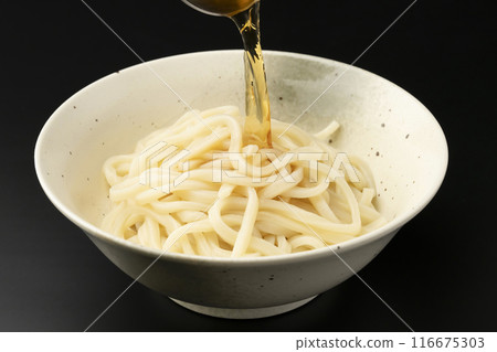Bukkake udon - pour noodle soup on top Bukkake udon - pour noodle soup on top 116675303