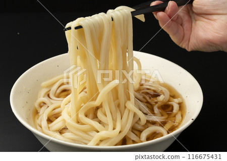 Bukkake 烏龍麵 筷子舉起 用筷子 Bukkake 烏龍麵 筷子舉起 用筷子 116675431