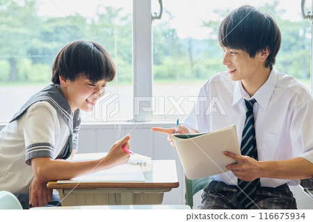 高中男女學習 116675934