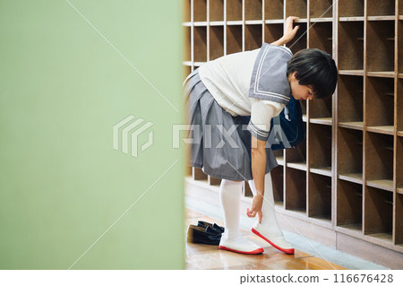 高中生上下學 高中生上下學 116676428