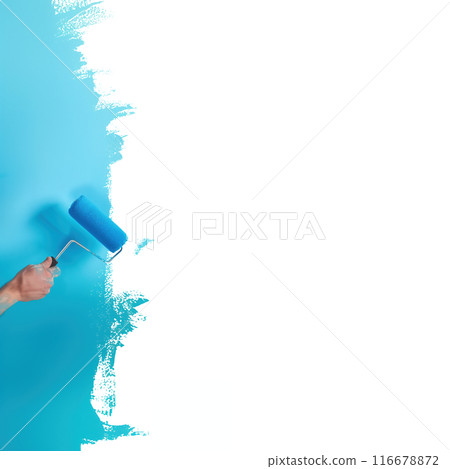 用滾筒將藍色油漆塗在表面上的場景 用滾筒將藍色油漆塗在表面上的場景 116678872