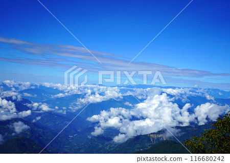 Himalayan Range Skyline with Floating Clouds 116680242