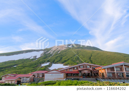 室堂中心和白山禦前峰 室堂中心和白山禦前峰 116684202