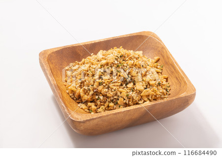 Garlic Sprinkle 116684490