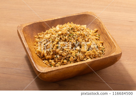 撒上大蒜 撒上大蒜 116684500