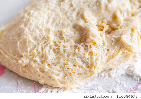 初次發酵拉伸麵團 116684675