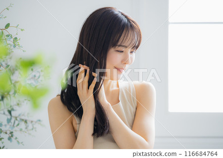 Hair care image for young women 116684764